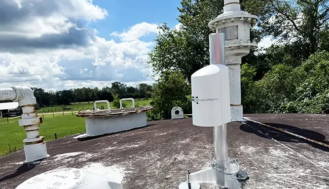 MethaneTrack™ endpoint mounted on tank near thief hatch